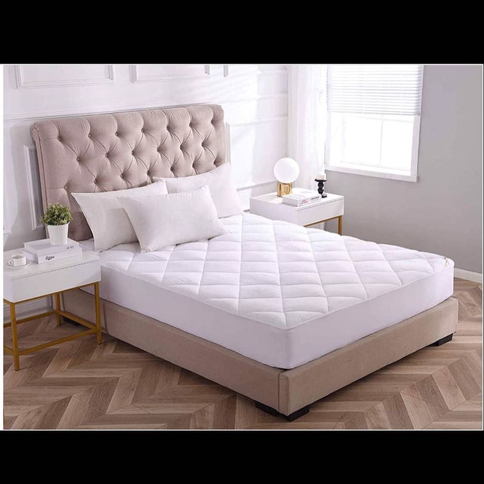 Coprimaterasso morbido e avvolgente, 100% antiacaro, ideale per chi vuole migliorare il modo di dormire senza cambiare il suo vecchio materasso. Prodotto certificato anticarro e anti batterico.